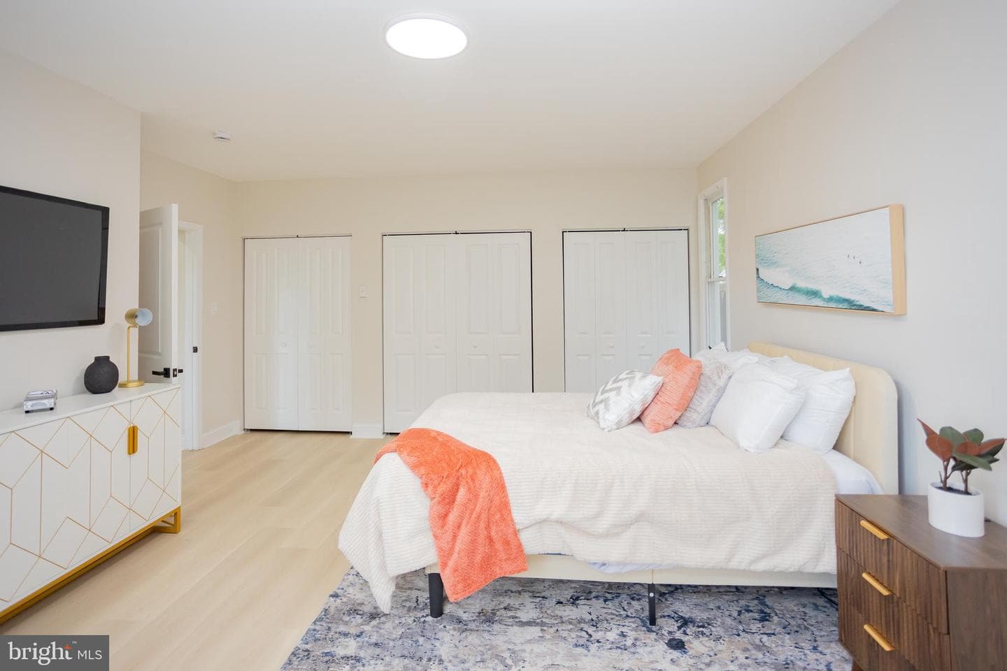 139 W Walnut Street photo 50