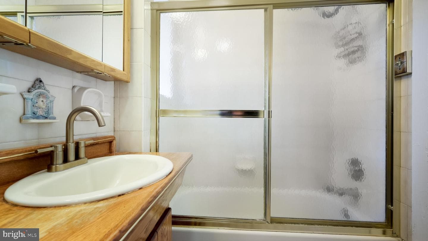 104 Edgehill Road photo 22
