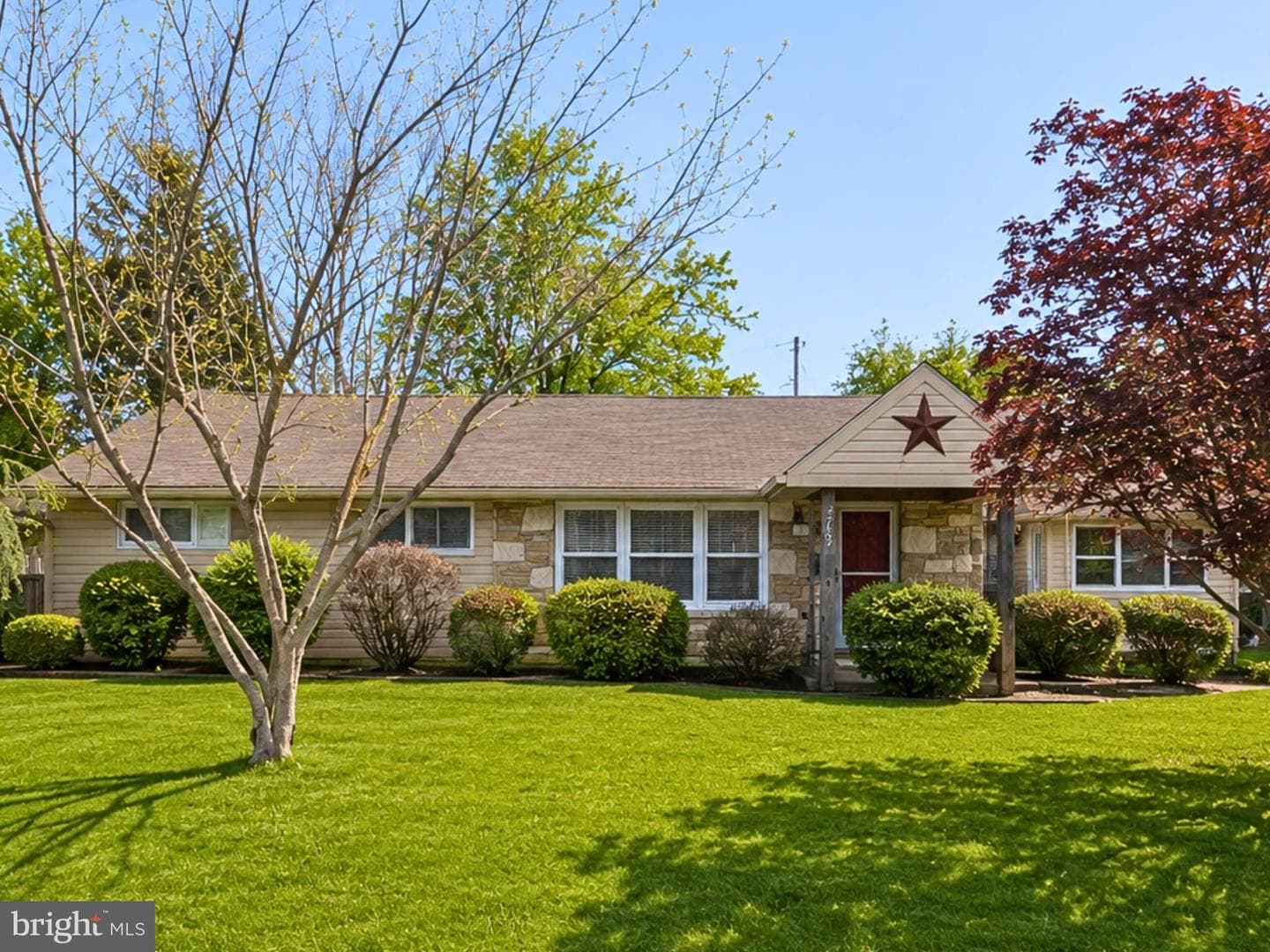2767 Fernwood Avenue, Abington