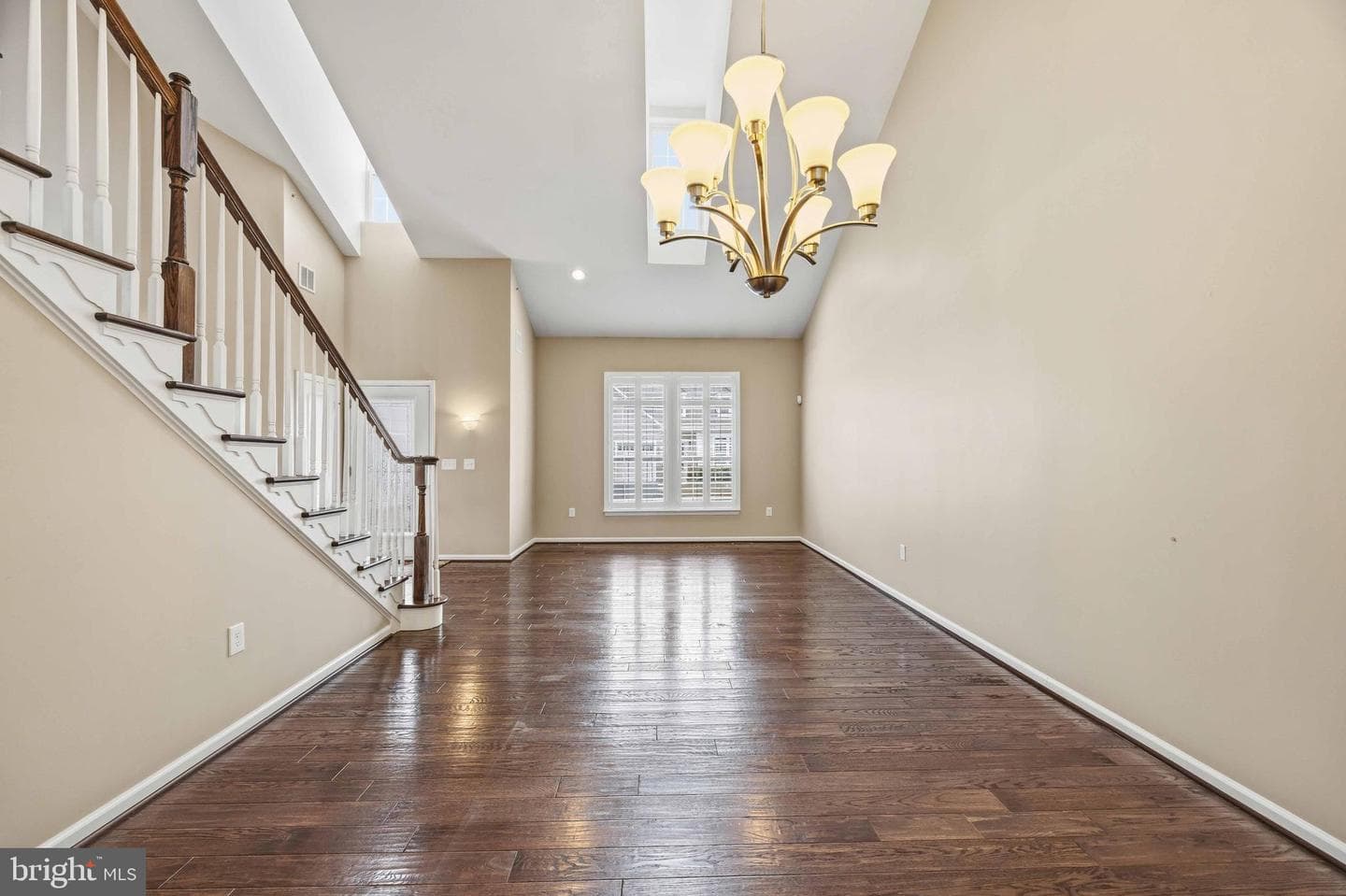 860 Reynards Run photo 13