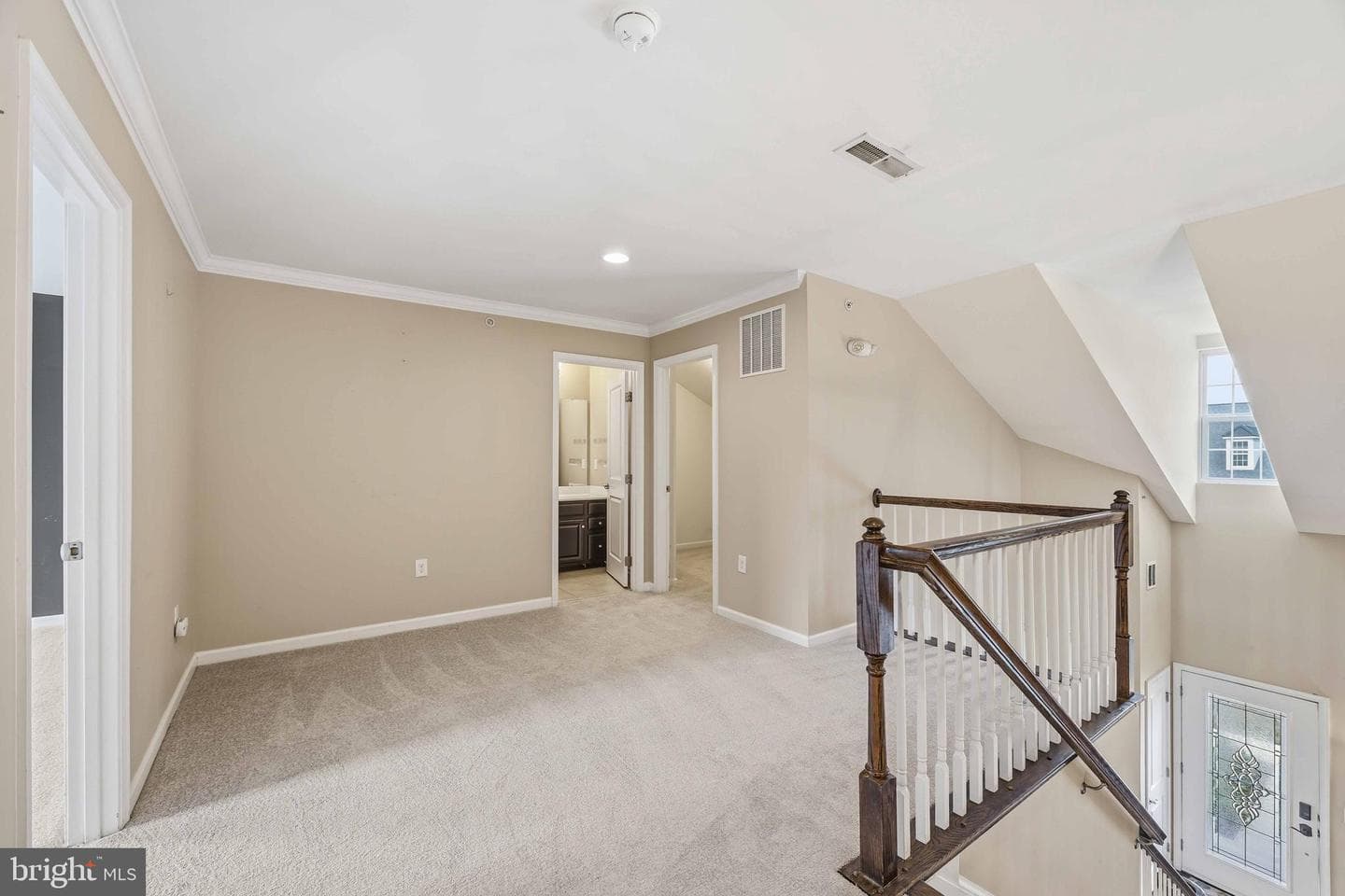 860 Reynards Run photo 38