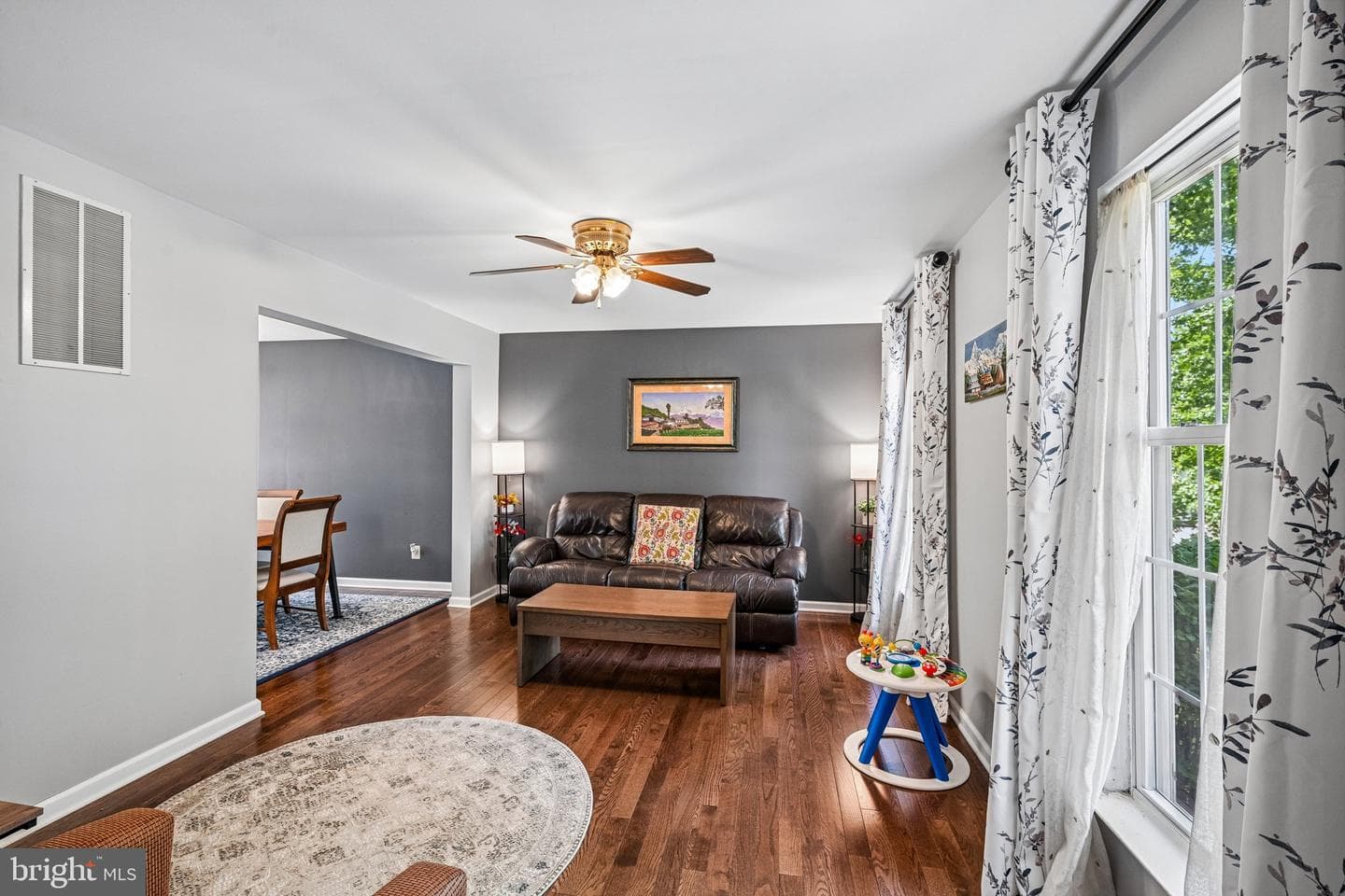 322 Mulberry Drive photo 8