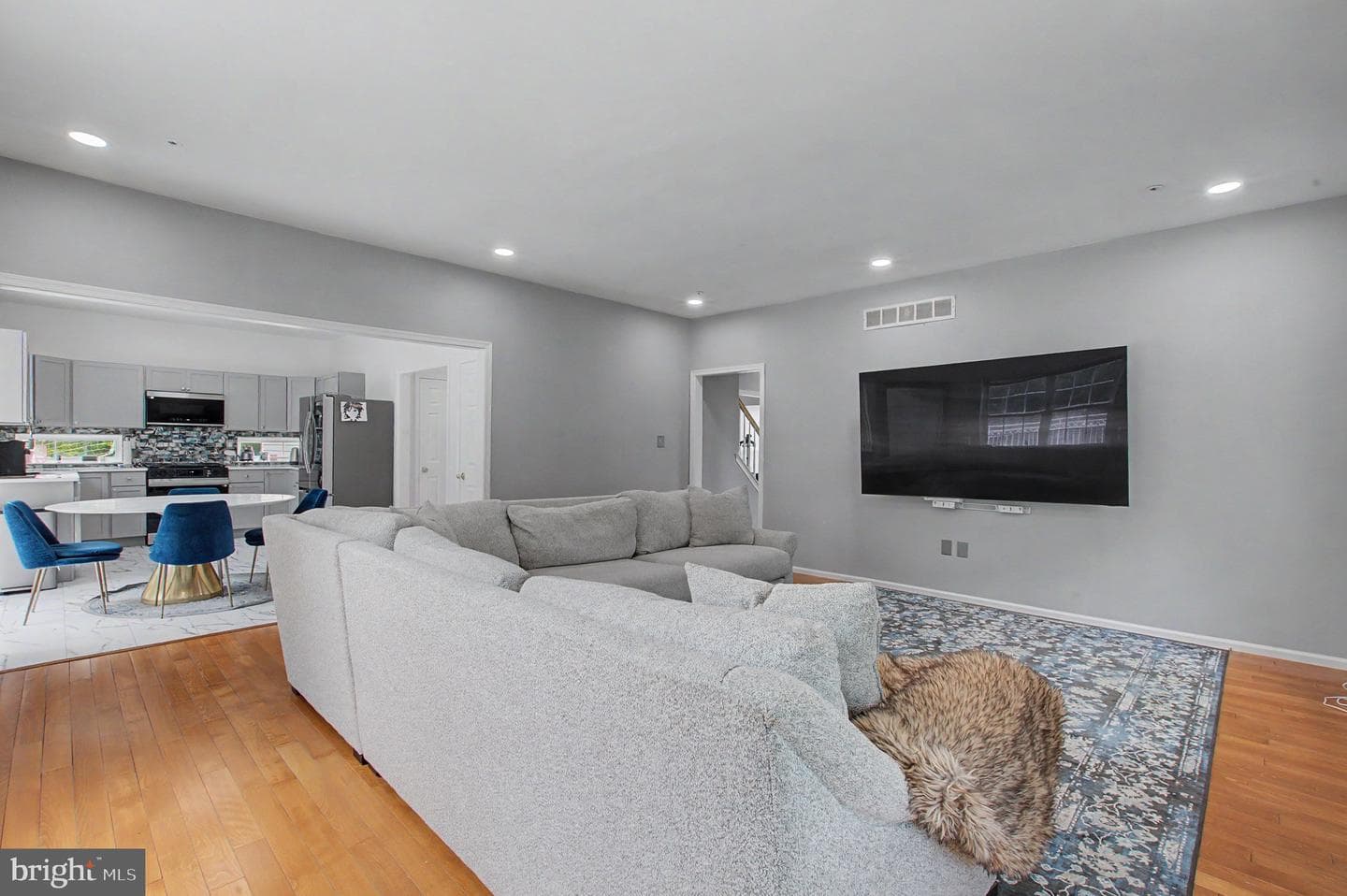 630 Jamie Circle photo 11