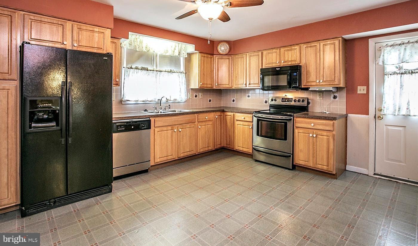 927 Hamilton Street photo 12