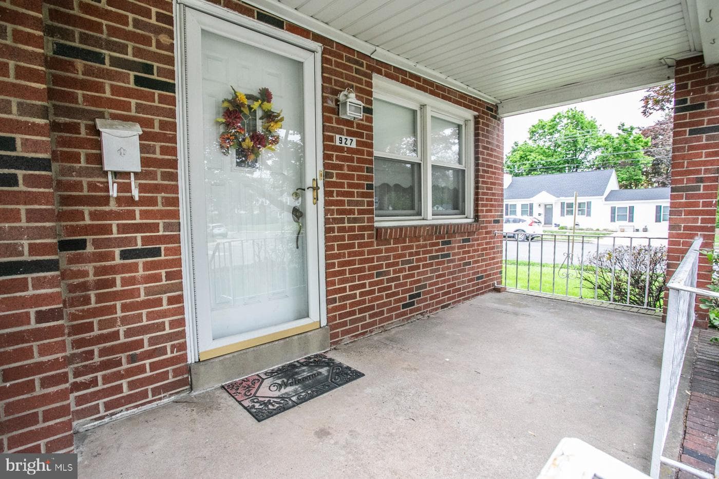 927 Hamilton Street photo 3