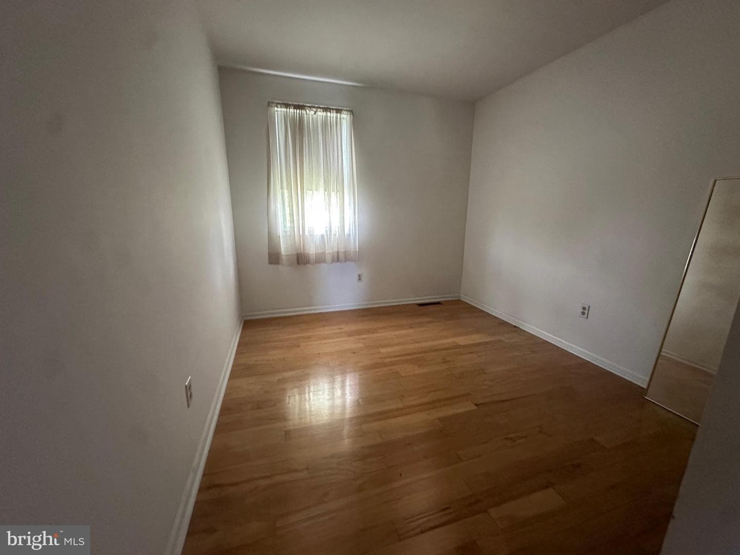 1010 Lake Lane photo 2