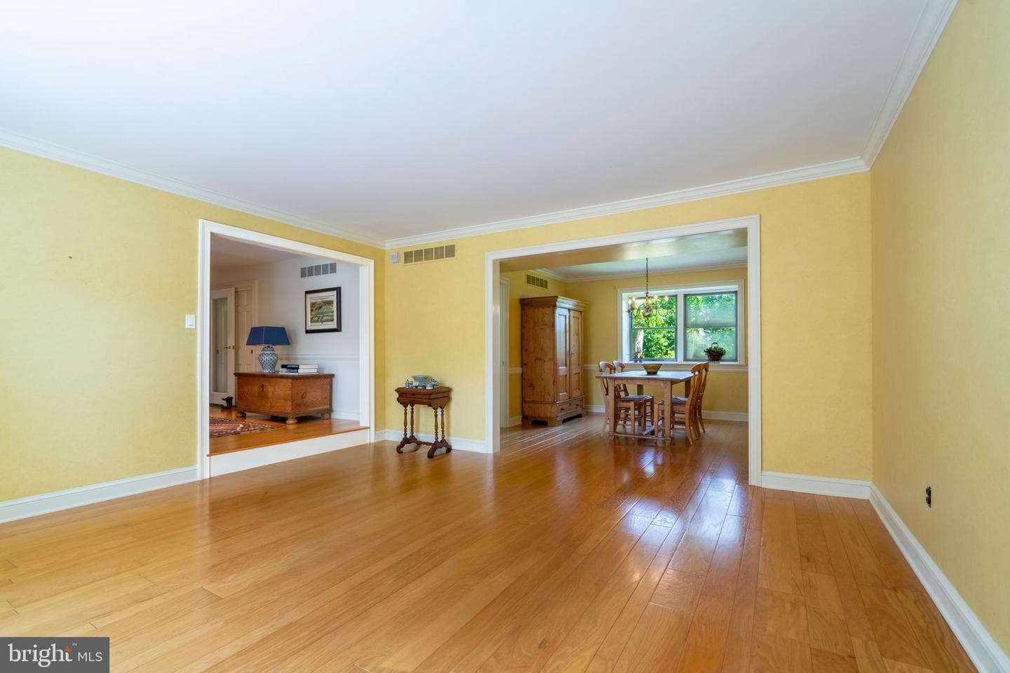 890 Village Circle photo 11