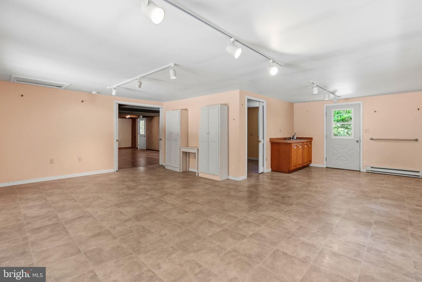 1701 Bahr Road photo 16