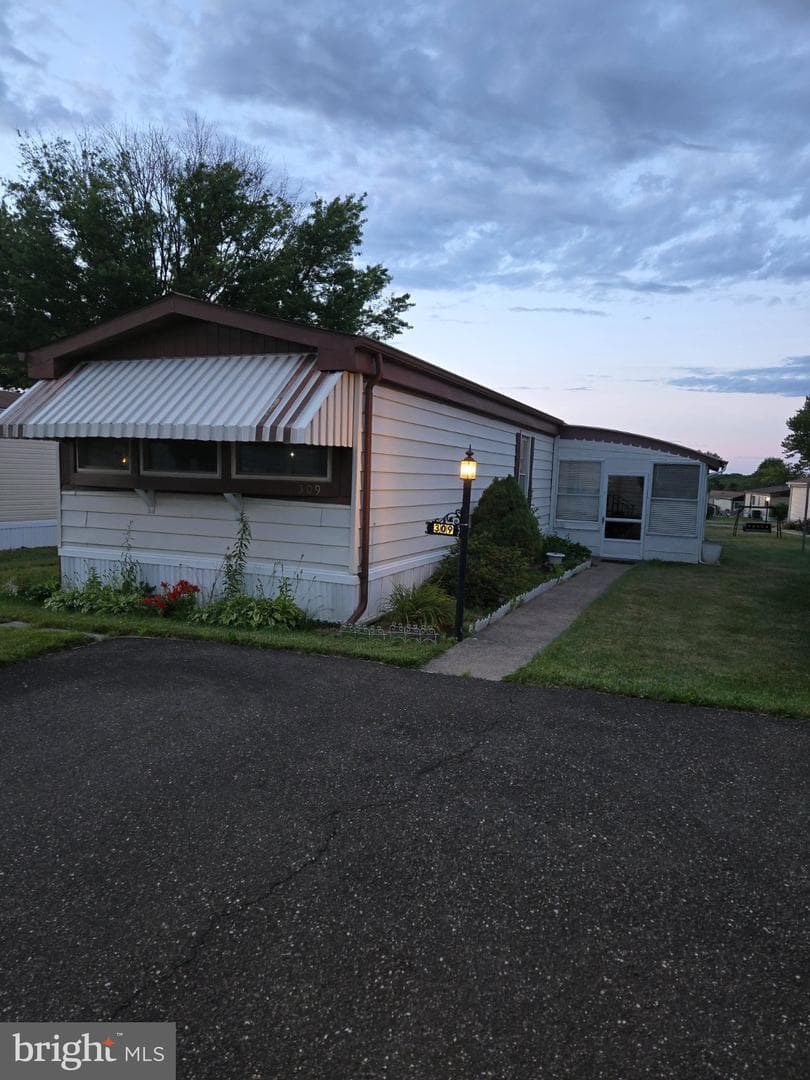 309 Meadow Court, North Wales