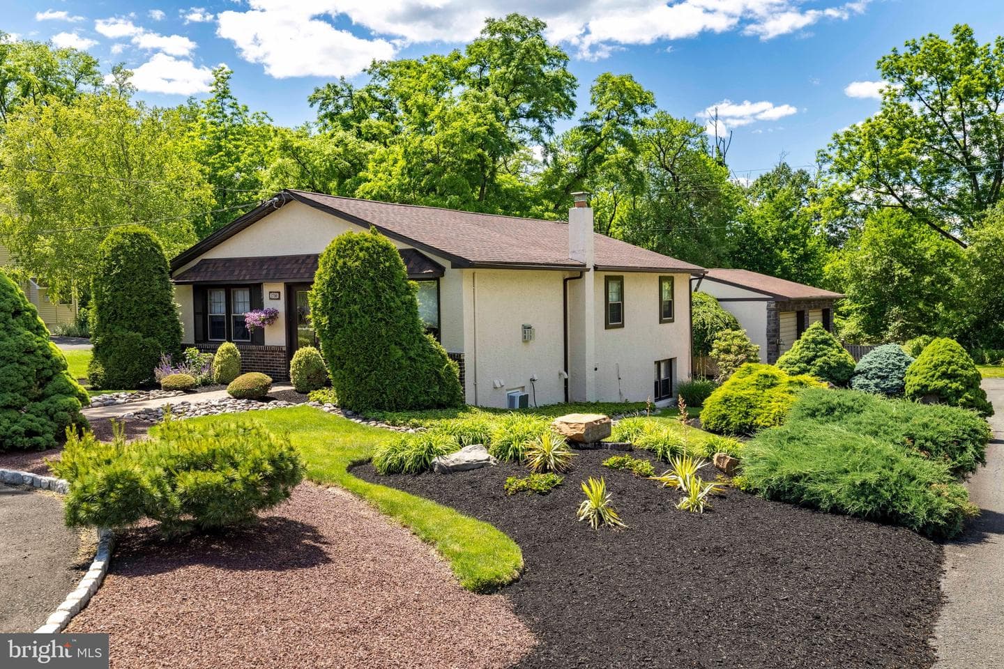 1790 Twining Road photo 2