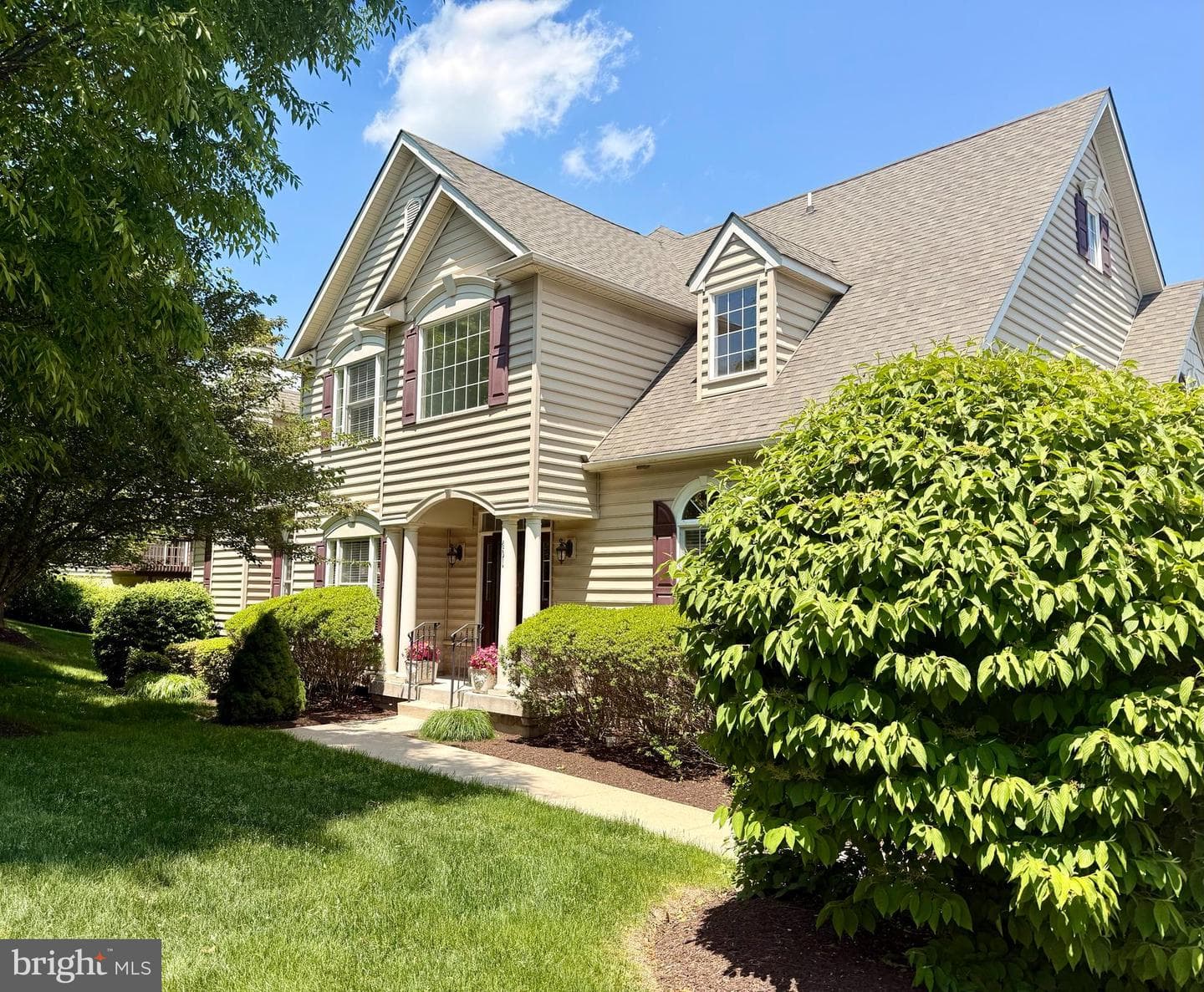 401 W Kennedy Road #209
