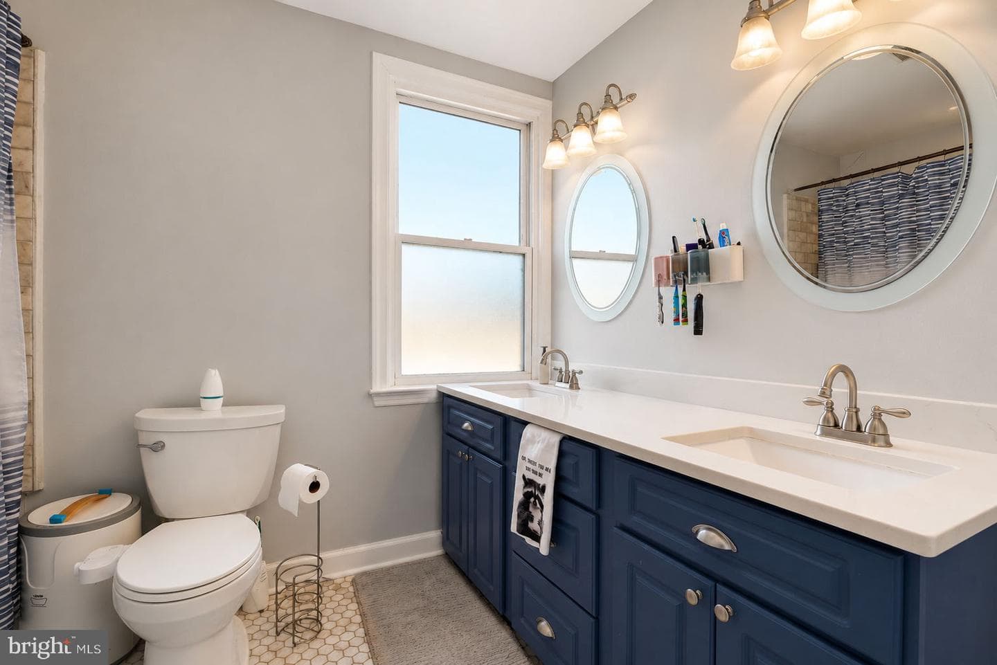 2471 Radcliffe Avenue photo 33