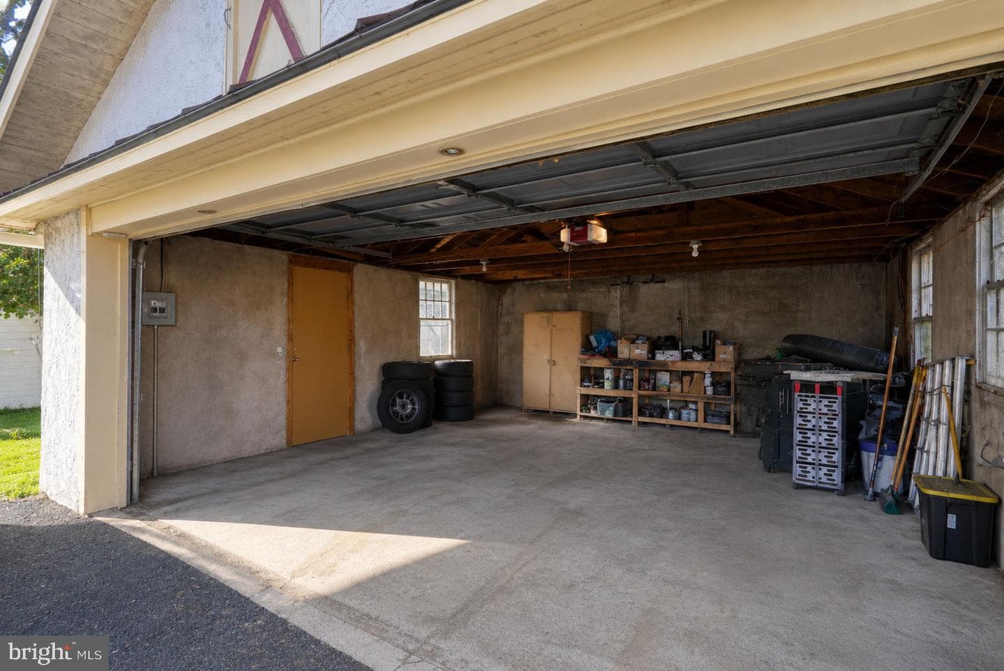 2471 Radcliffe Avenue photo 45