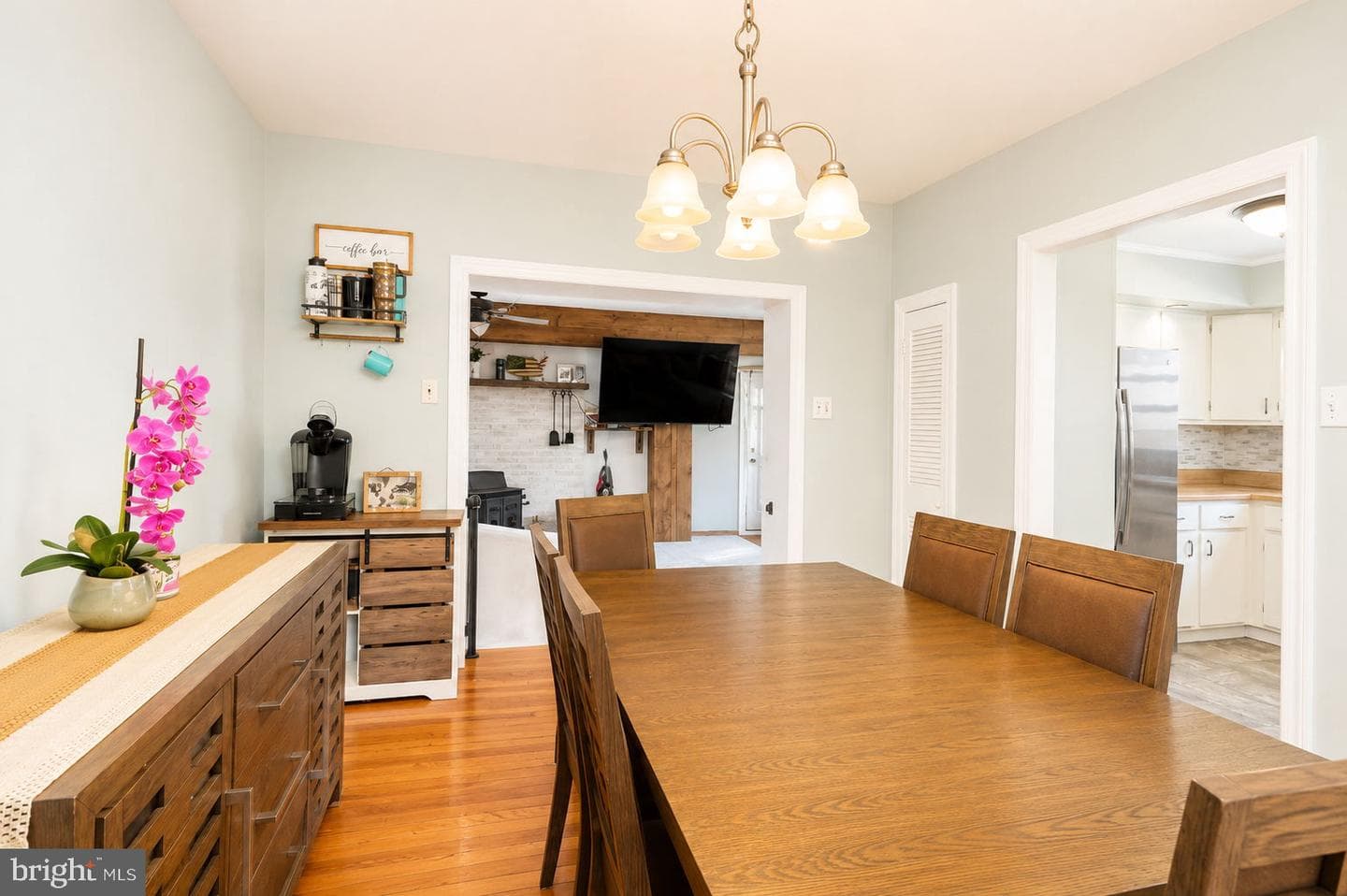 2471 Radcliffe Avenue photo 9