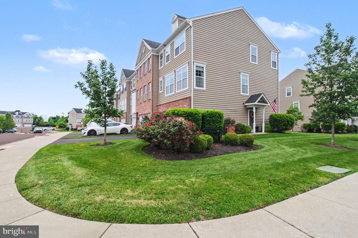 301 W Hamlin Avenue