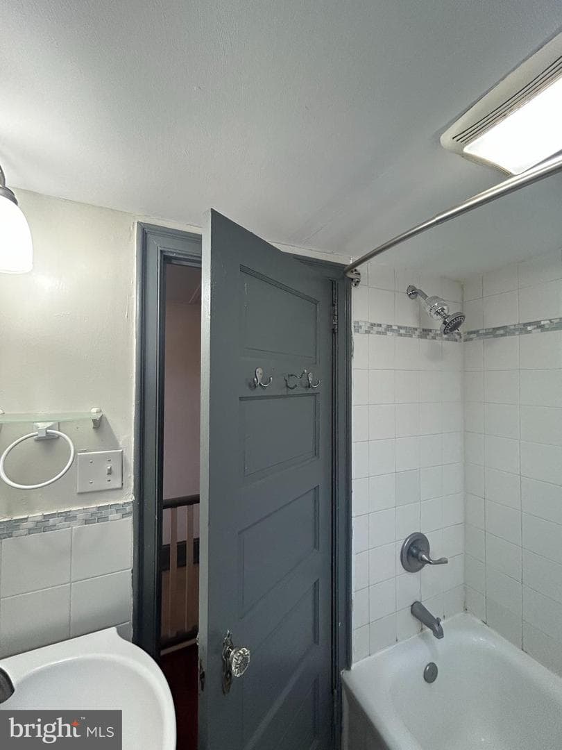 2413 Arlington Avenue photo 30