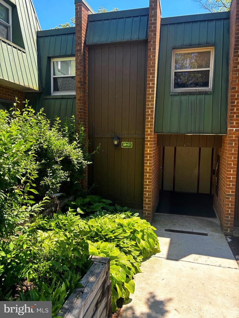 511 Meadowview Ln # 511, Mont Clare