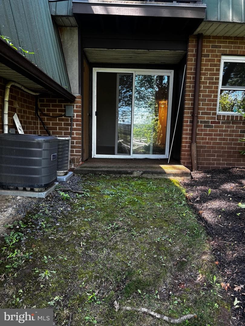 511 Meadowview Ln # 511 photo 21
