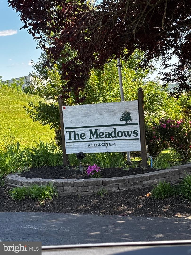 511 Meadowview Ln # 511 photo 24