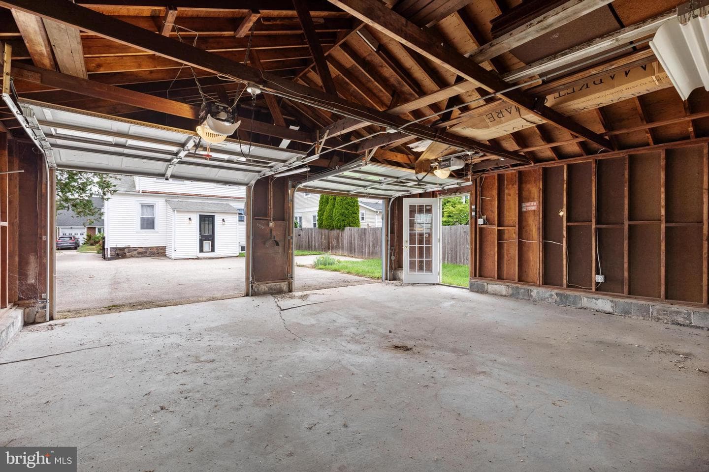 26 Weiss Avenue photo 24