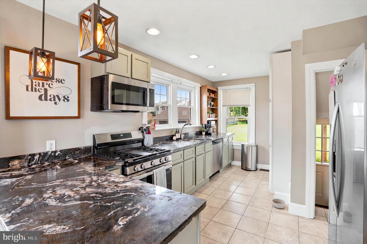 222 Crooked Lane photo 7