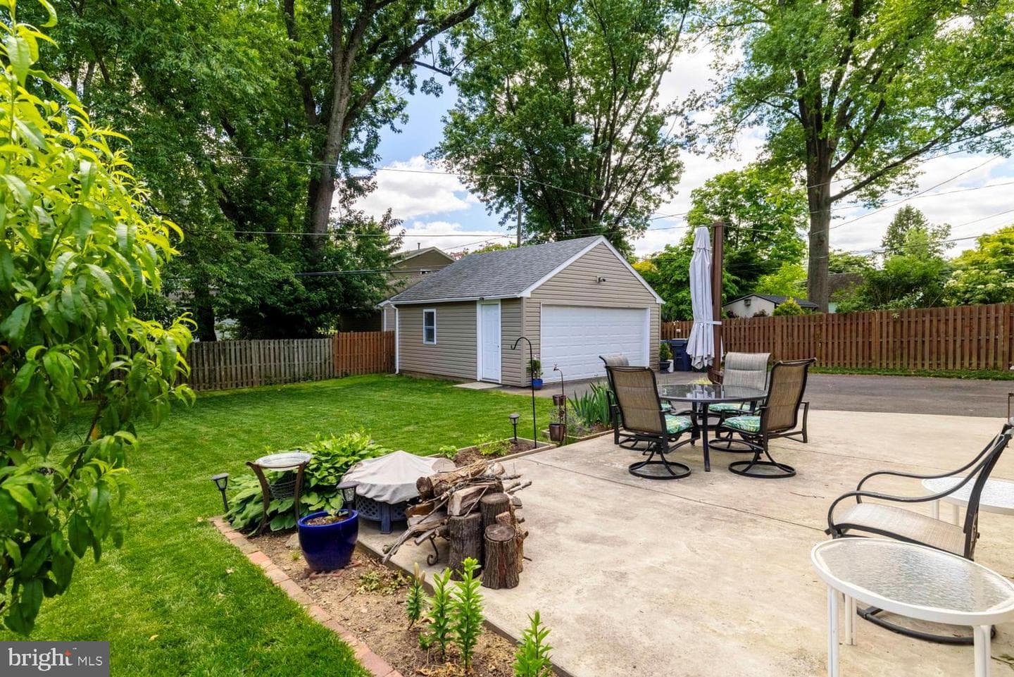 643 Edgley Avenue photo 29