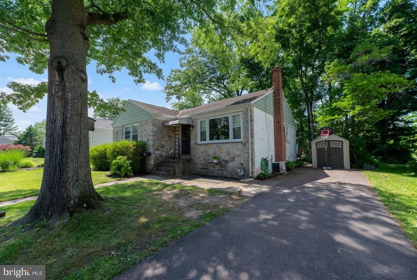 665 Woodland Avenue photo 2