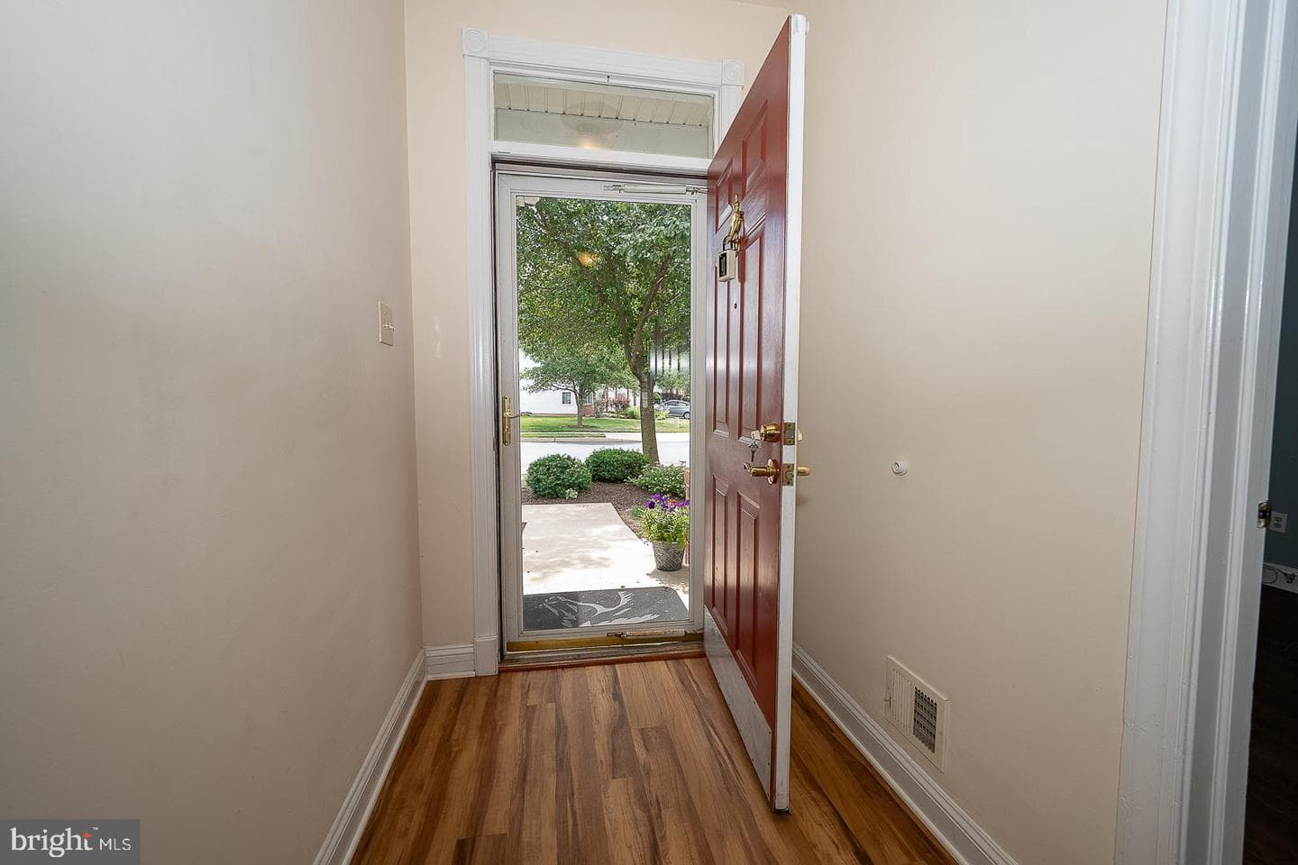 407 Ruth Court photo 4