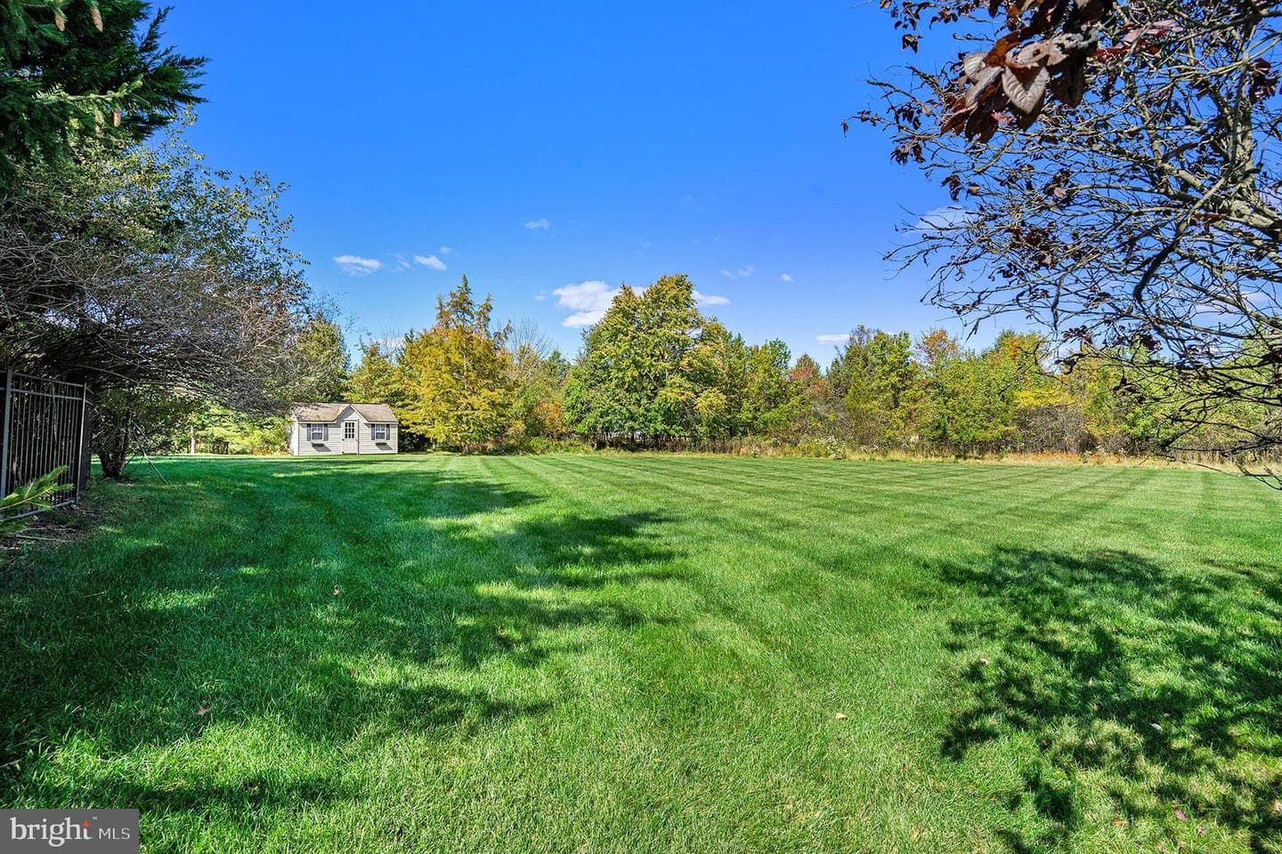 876 Ashbourne Way photo 111