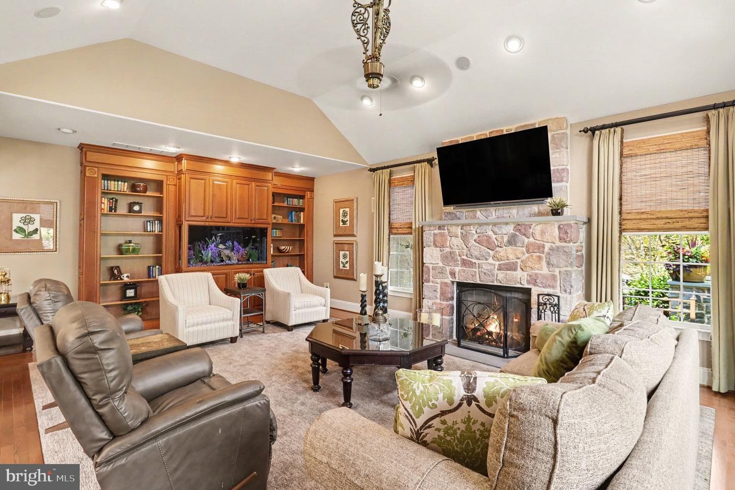 876 Ashbourne Way photo 46