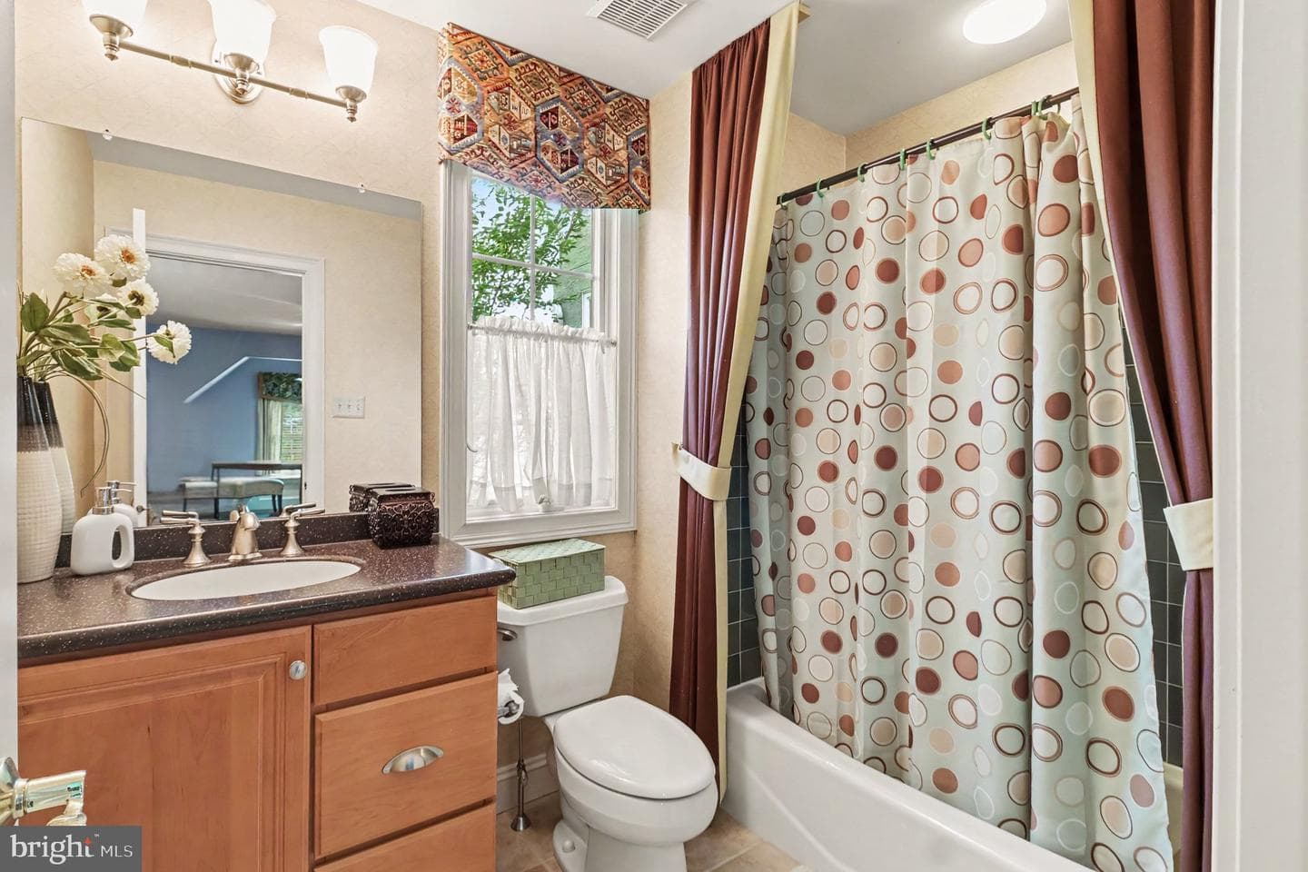 876 Ashbourne Way photo 55