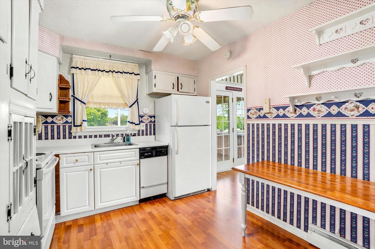 565 Dartmouth Drive photo 8