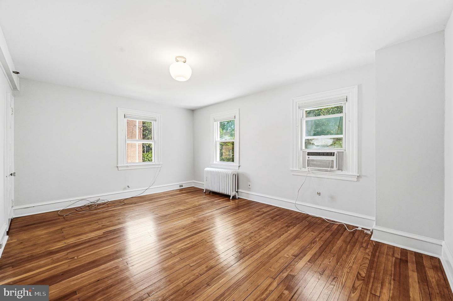 32 W Montgomery Avenue photo 18