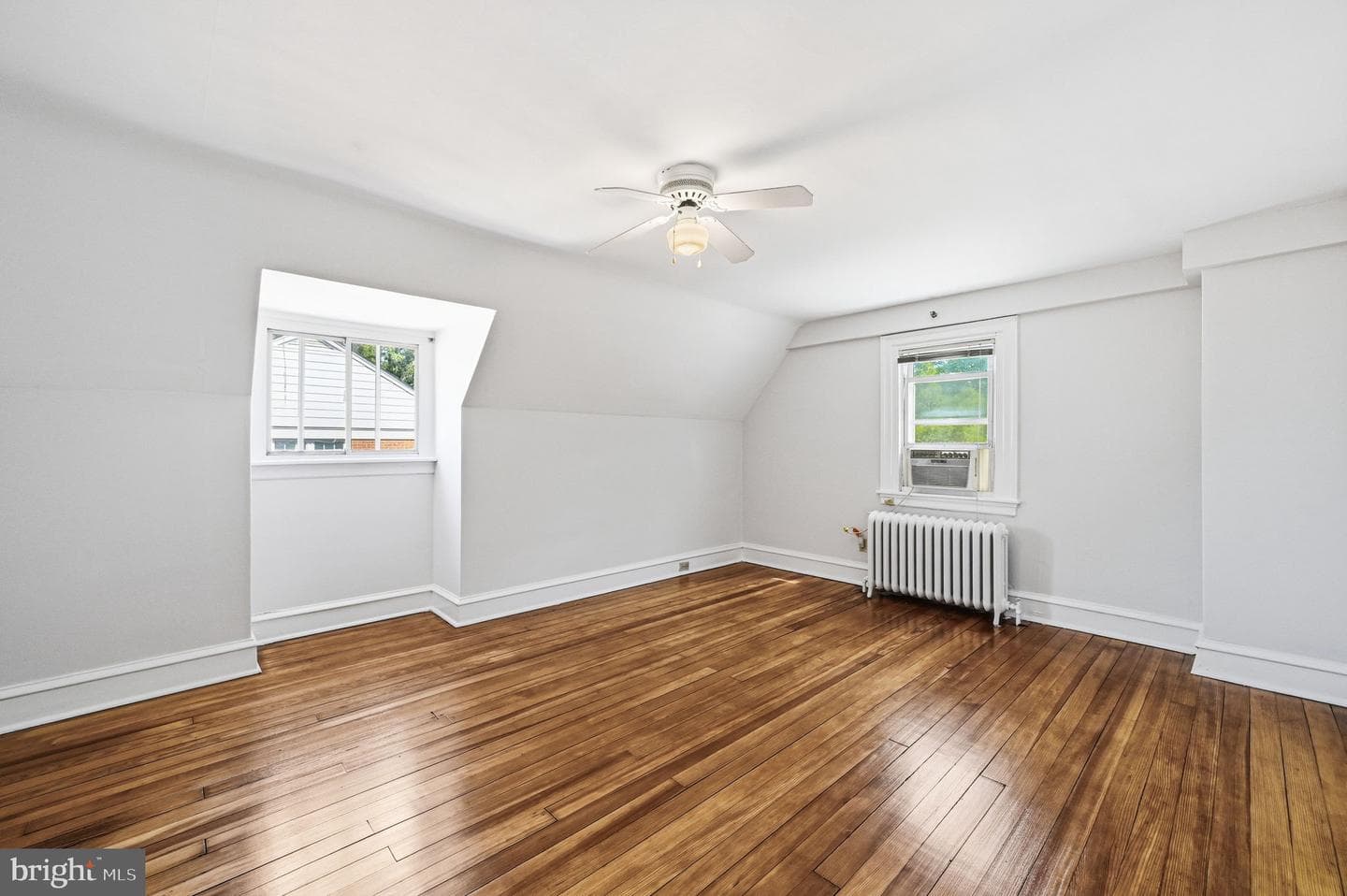32 W Montgomery Avenue photo 20