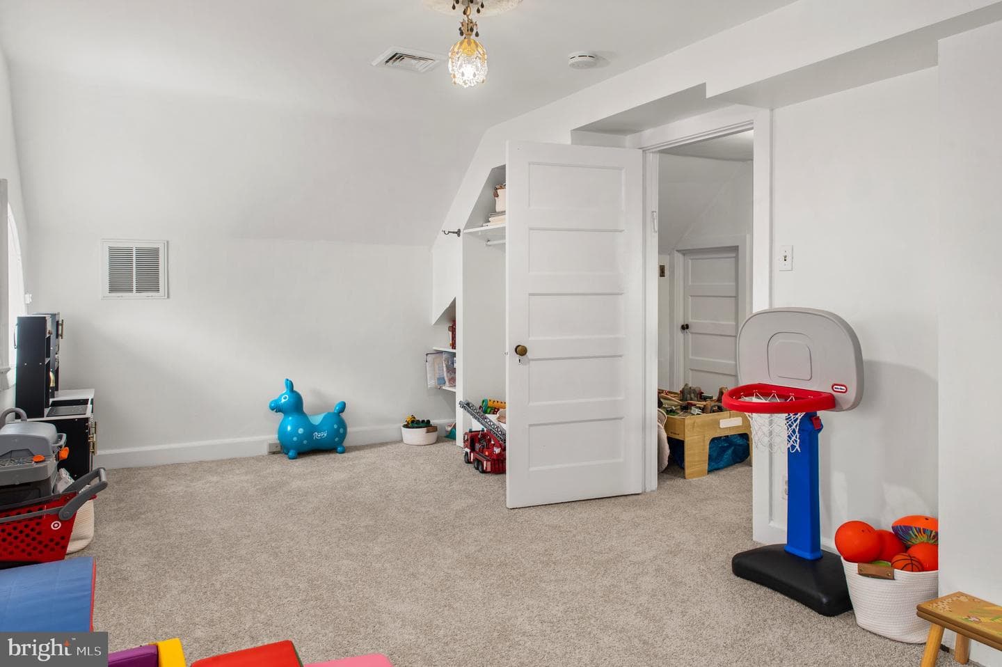 22 Maple Avenue photo 27