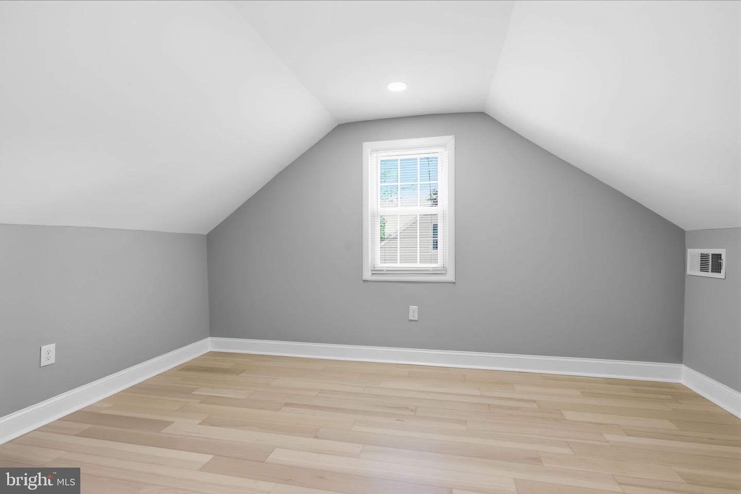 340 W Broad Street photo 33