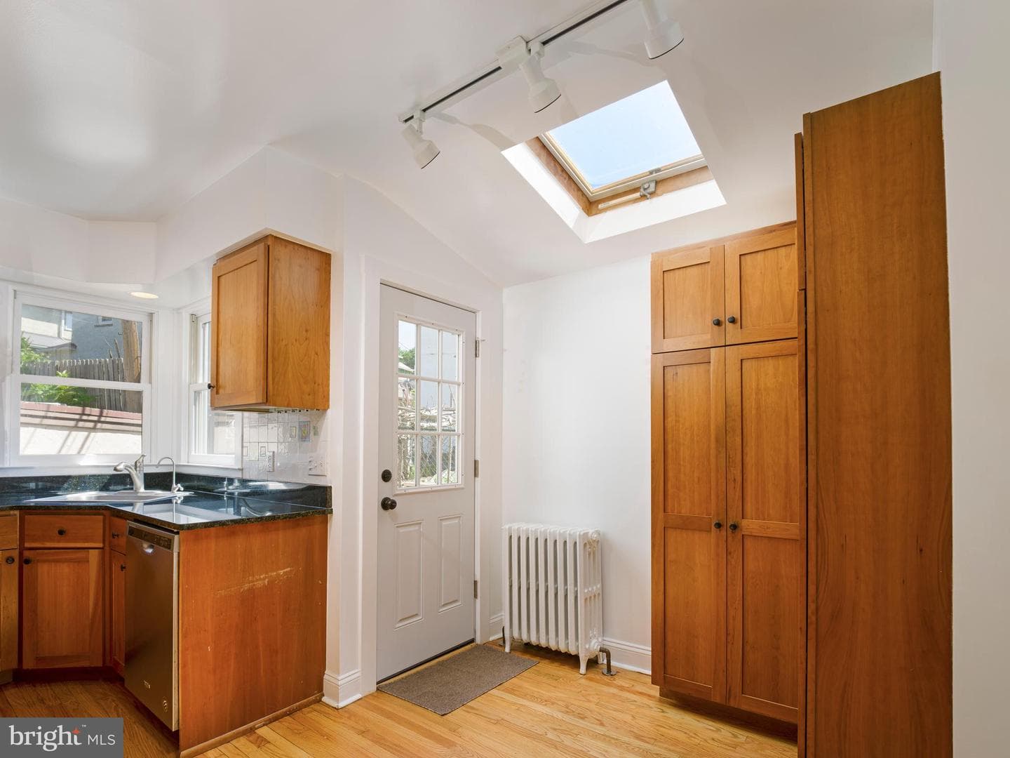 525 Kenilworth Road photo 24