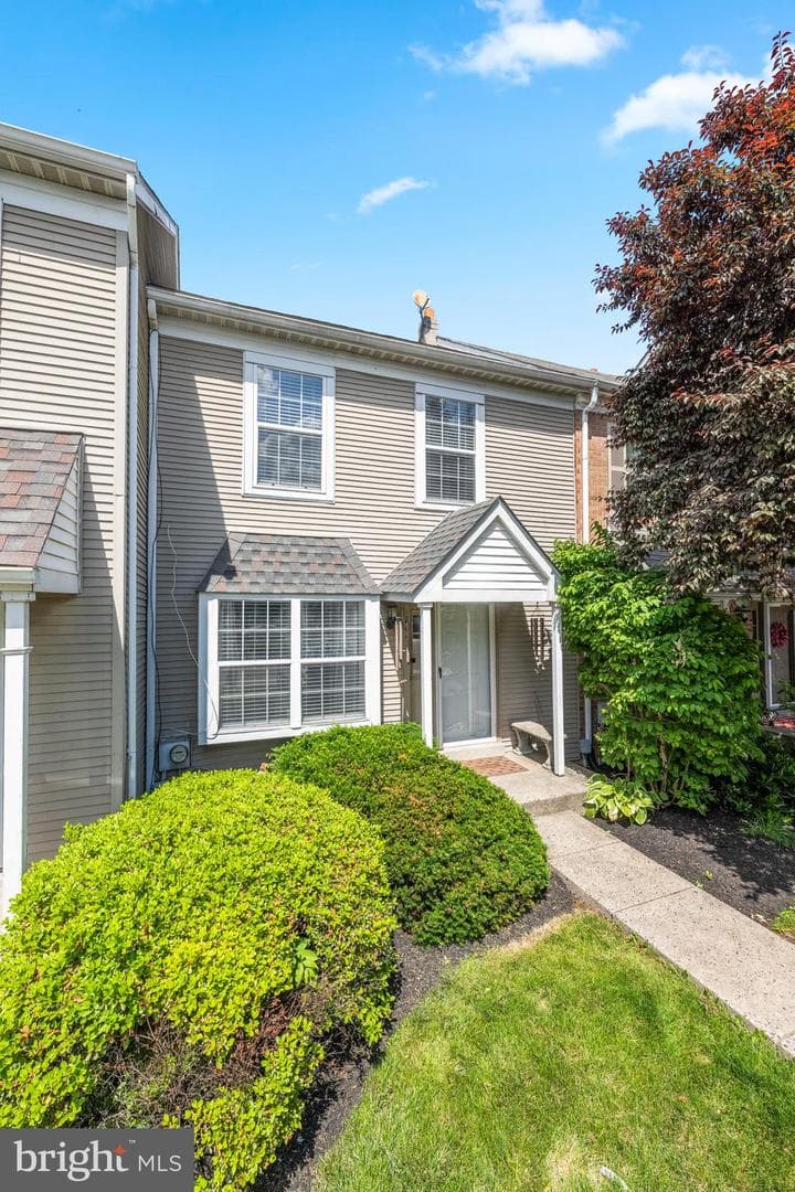 2451 Norrington Drive photo 2