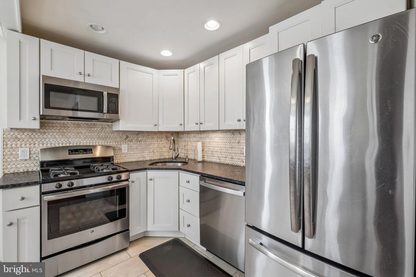 105 Spring Mill Avenue photo 18
