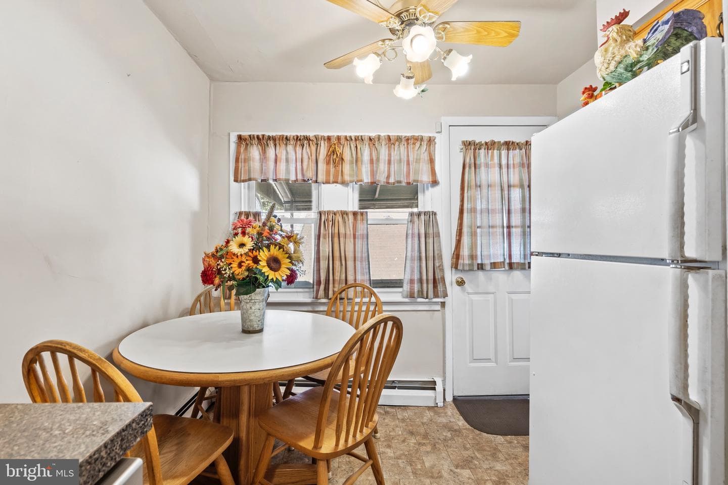 242 Henley Road photo 11