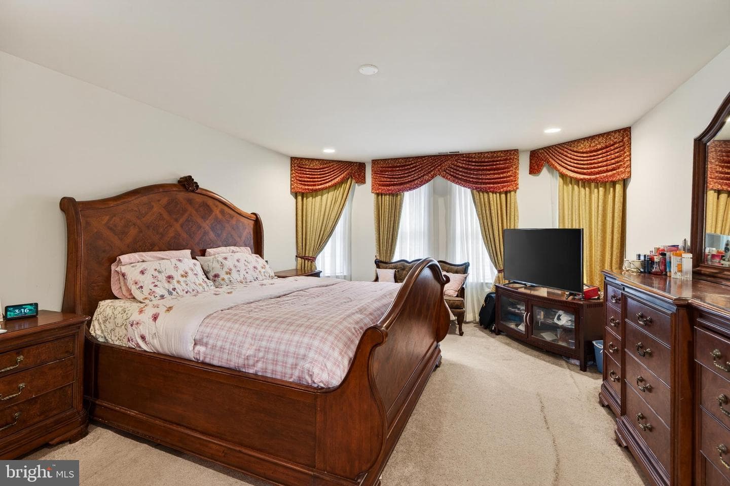 261 Pheasant Drive photo 32