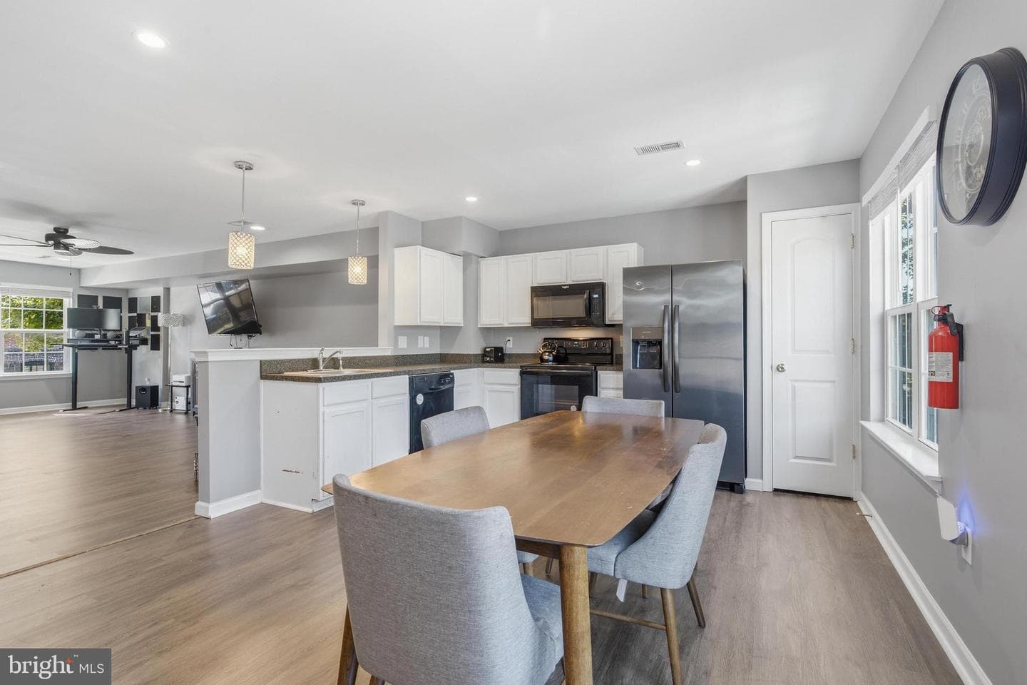 135 S Charlotte Street photo 6