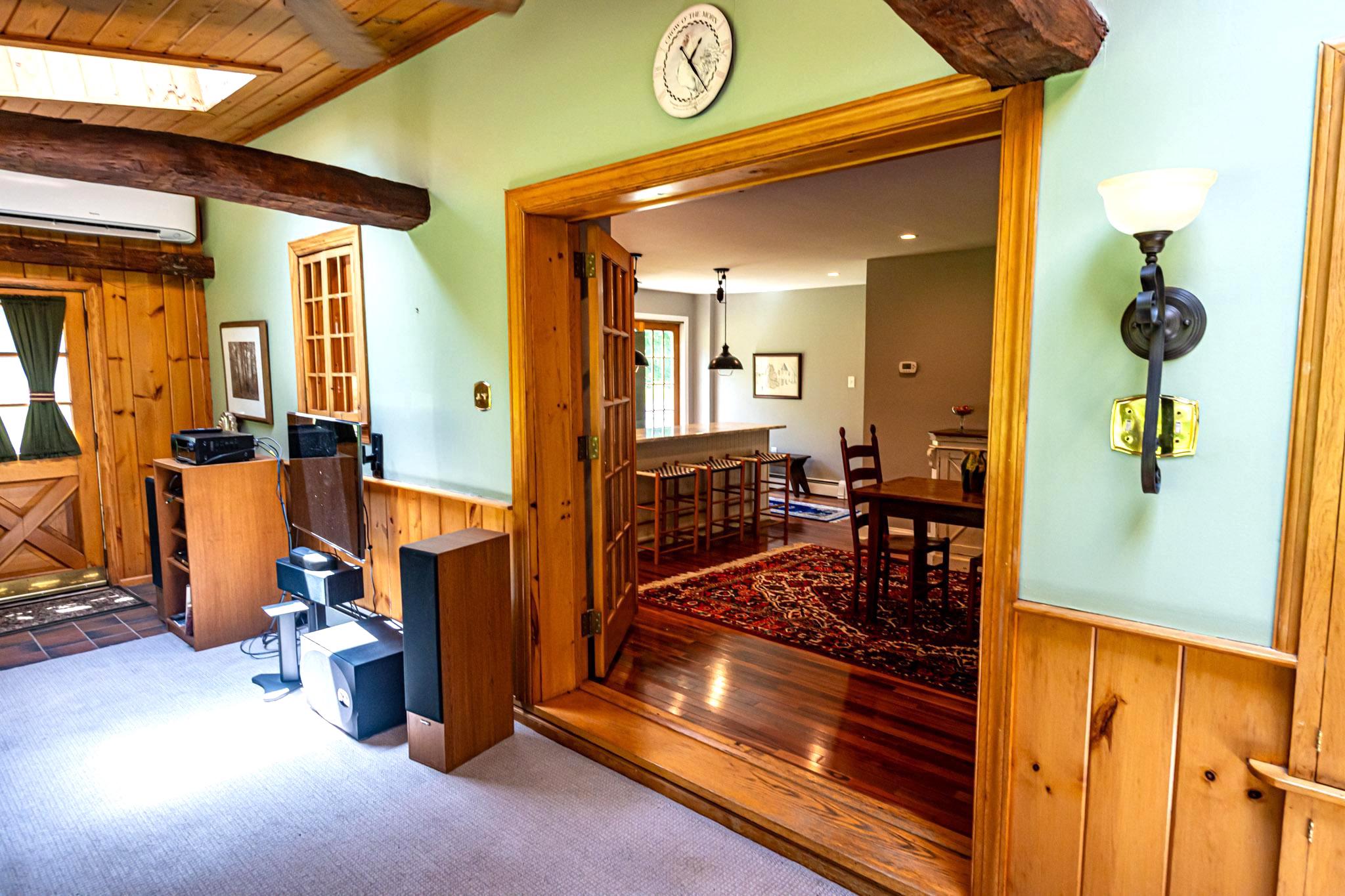 1046 S Trappe photo 14