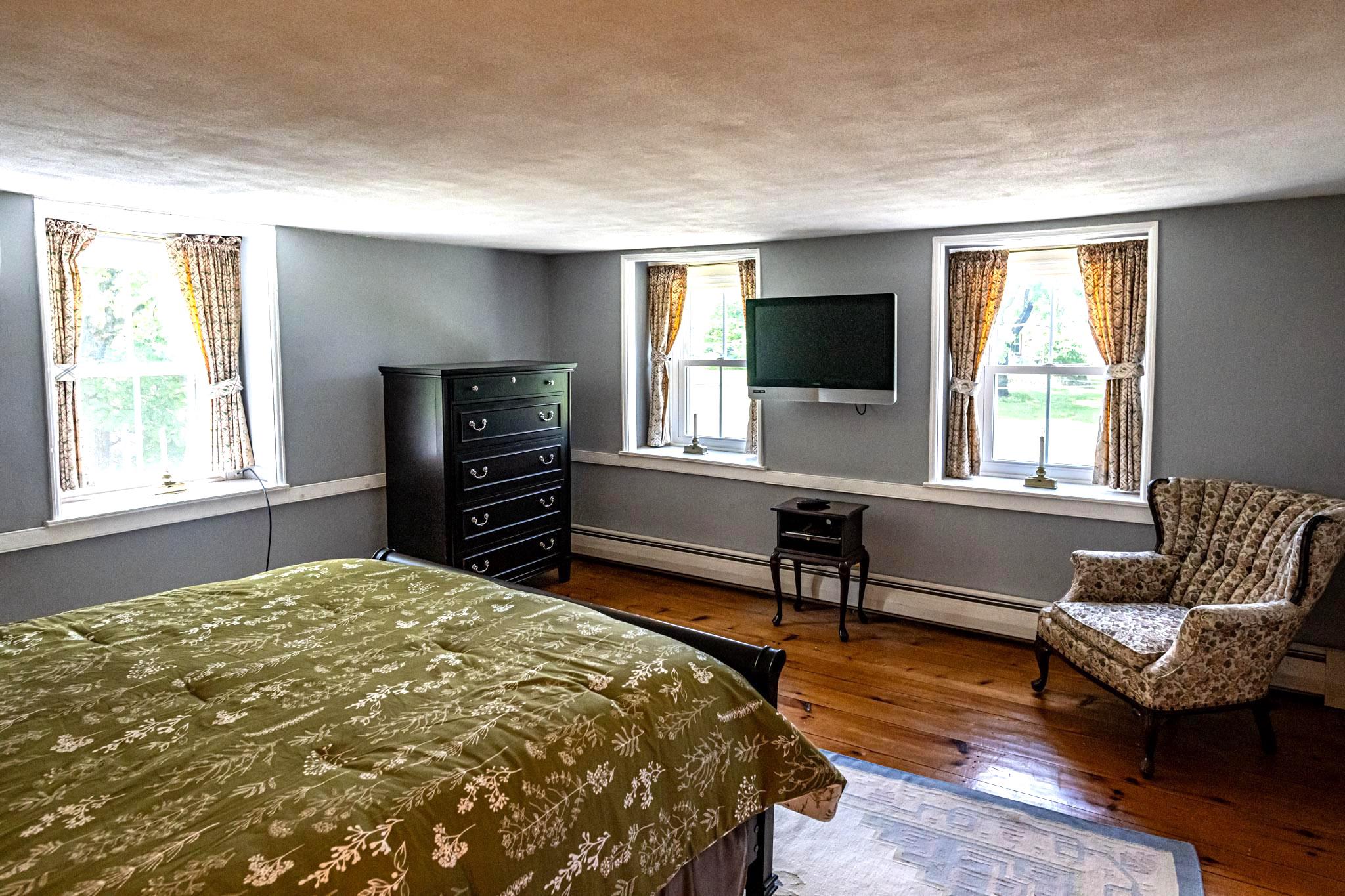 1046 S Trappe photo 25
