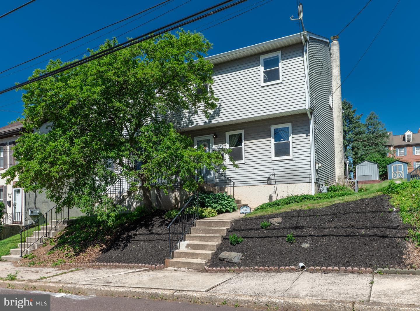 637 Willow Street photo 2