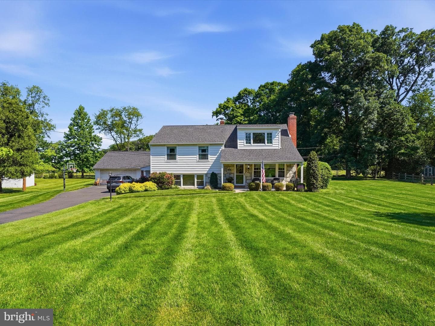 1420 Manor Lane