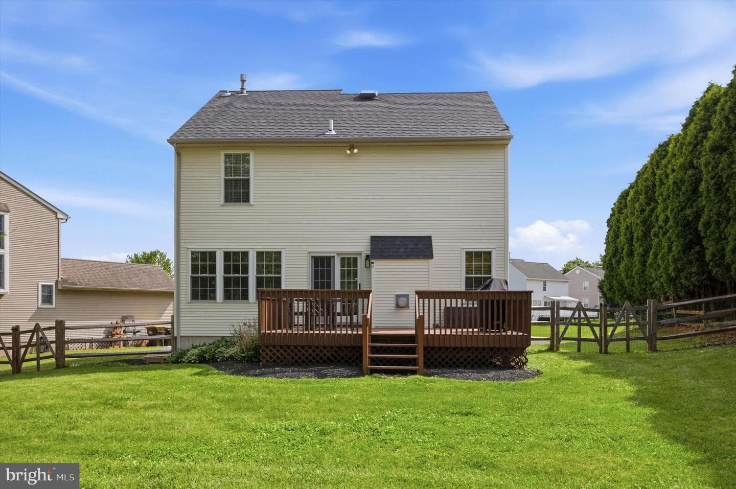 810 Elizabeth Court photo 33