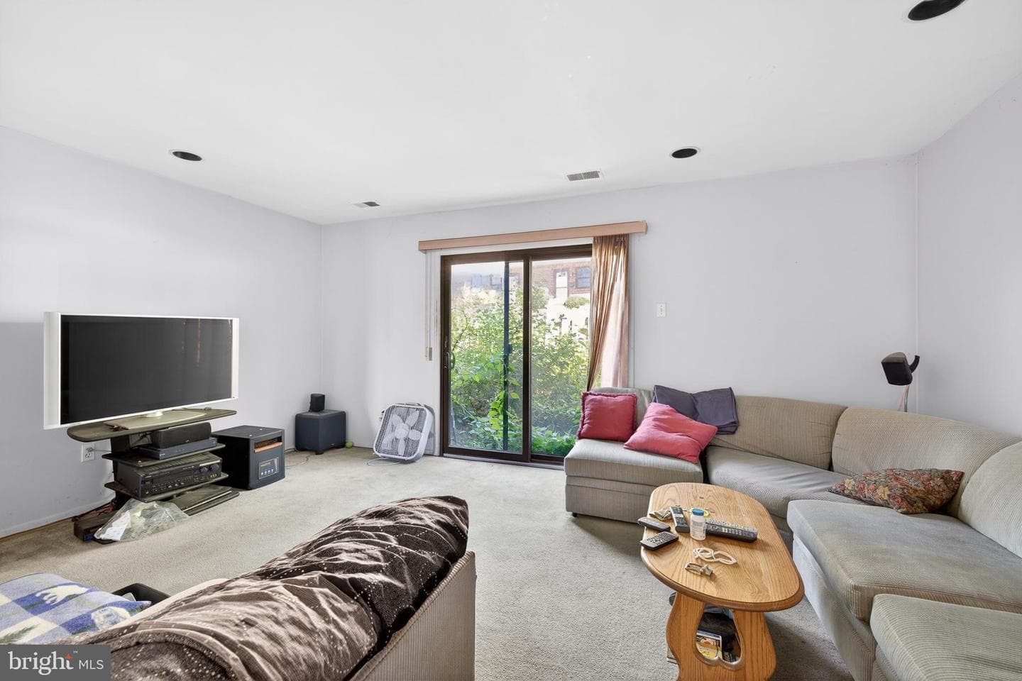224 Holly Drive photo 4
