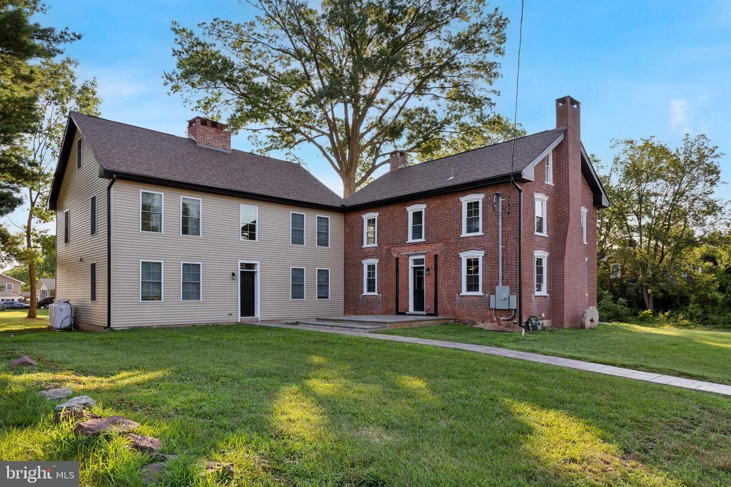 103 N Main Street, Hatfield