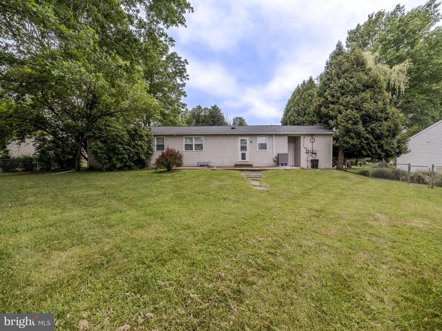 13 Mele Avenue photo 6